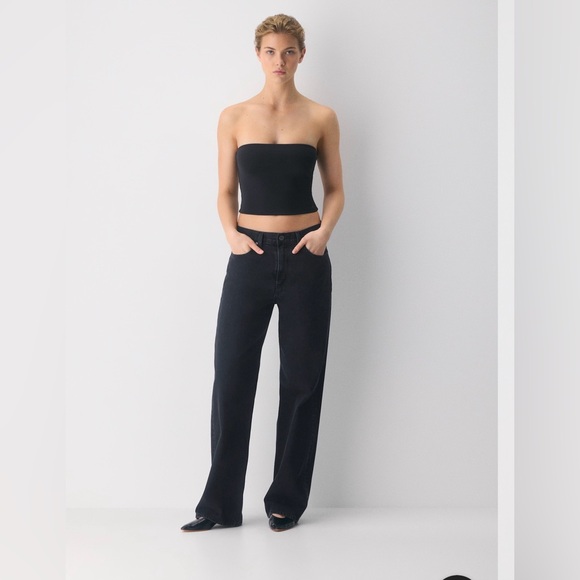 Aritzia Tops - Aritzia Contour Tube Top